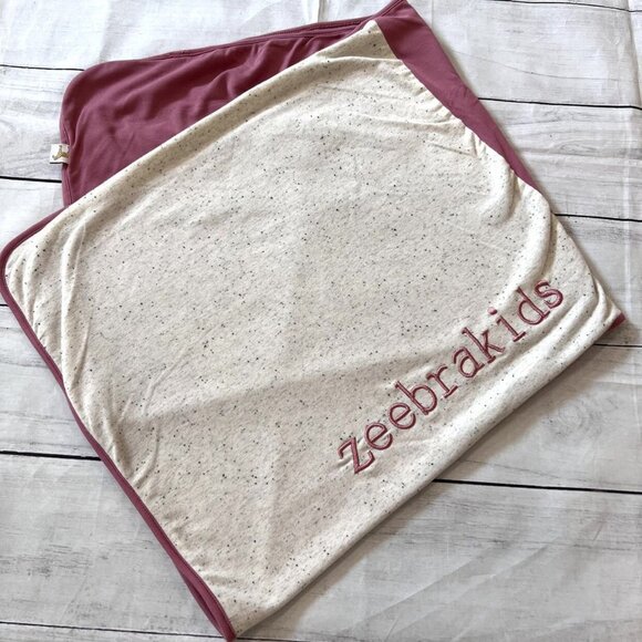 ZeebraKids Baby Blanket (Matching Footie & Bonnet Avail) - Picture 1 of 3